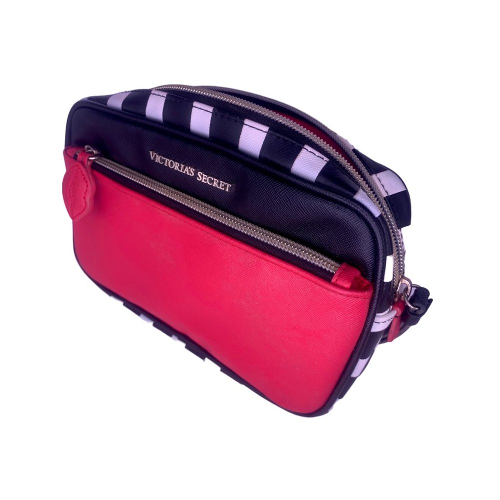 Victoria's Secret Love Red Large Cosmetic Bag Wristlet - Picture 1 of 8